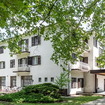 Siraly ホテル バラトンレッレ