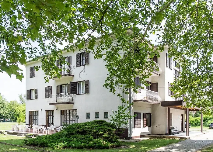 Siraly מלון בלטונללה