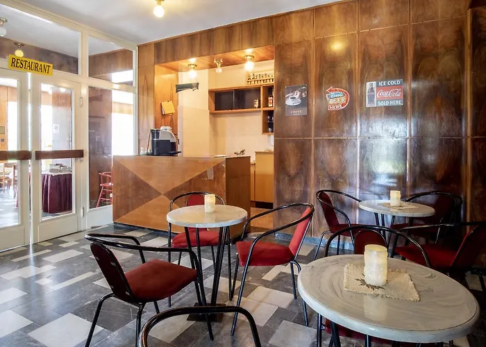 מלון Siraly בלטונללה